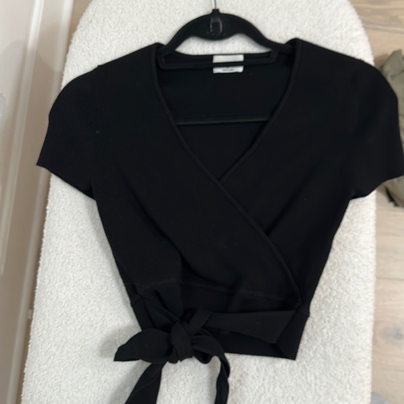 Aritzia Wilfred top - Picture 2 of 3